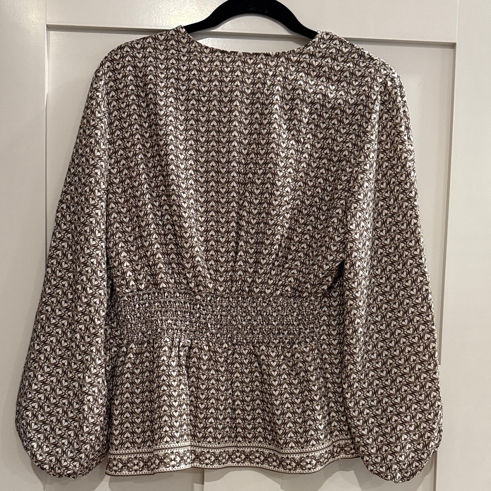 NWT Max Studio Heart Print Brown & Cream V-Neck Balloon Sleeve Blouse. Size L - Picture 5 of 5